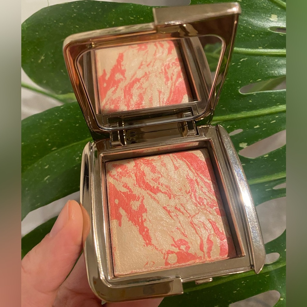 FULL SIZE Hourglass Ambient Lighting Blush
